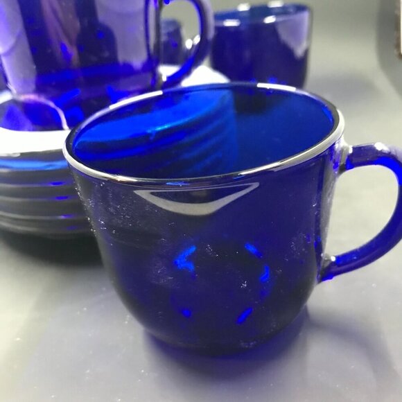 NEW Vintage VMC France set of 6 cups and saucers in box, cobalt blue glass - Picture 8 of 14